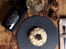 Carica l'immagine nel visualizzatore di Gallery, Romantica Franciacorta "Riserva 2015" Dosage Zéro - Cofanetto da 1 bottiglia 0,75 lt