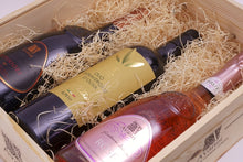 Carica l'immagine nel visualizzatore di Gallery, Cassetta in legno da 3 bottiglie con Vini del Garda e Olio Extravergine.