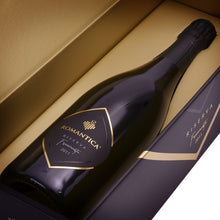 Carica l'immagine nel visualizzatore di Gallery, Romantica Franciacorta "Riserva 2015" Dosage Zéro - Cofanetto da 1 bottiglia 0,75 lt