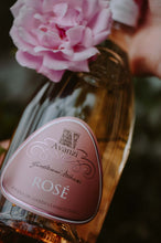 Carica l&#39;immagine nel visualizzatore di Gallery, Riviera del Garda Classico Rosé Brut D.o.c. Spumante - Cartone da 6 bottiglie 0,75Lt
